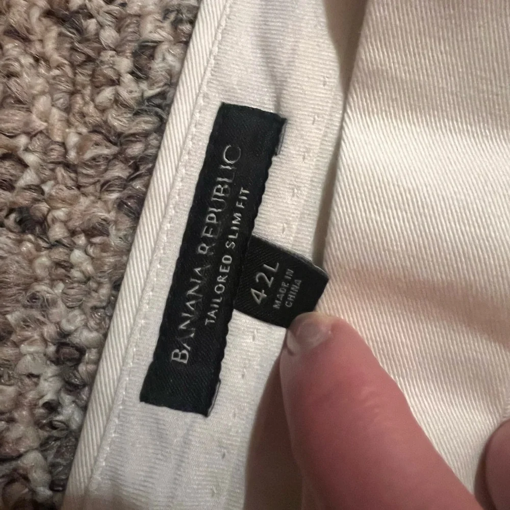 Men’s Banana Republic Linen Blend Cream Chinos
